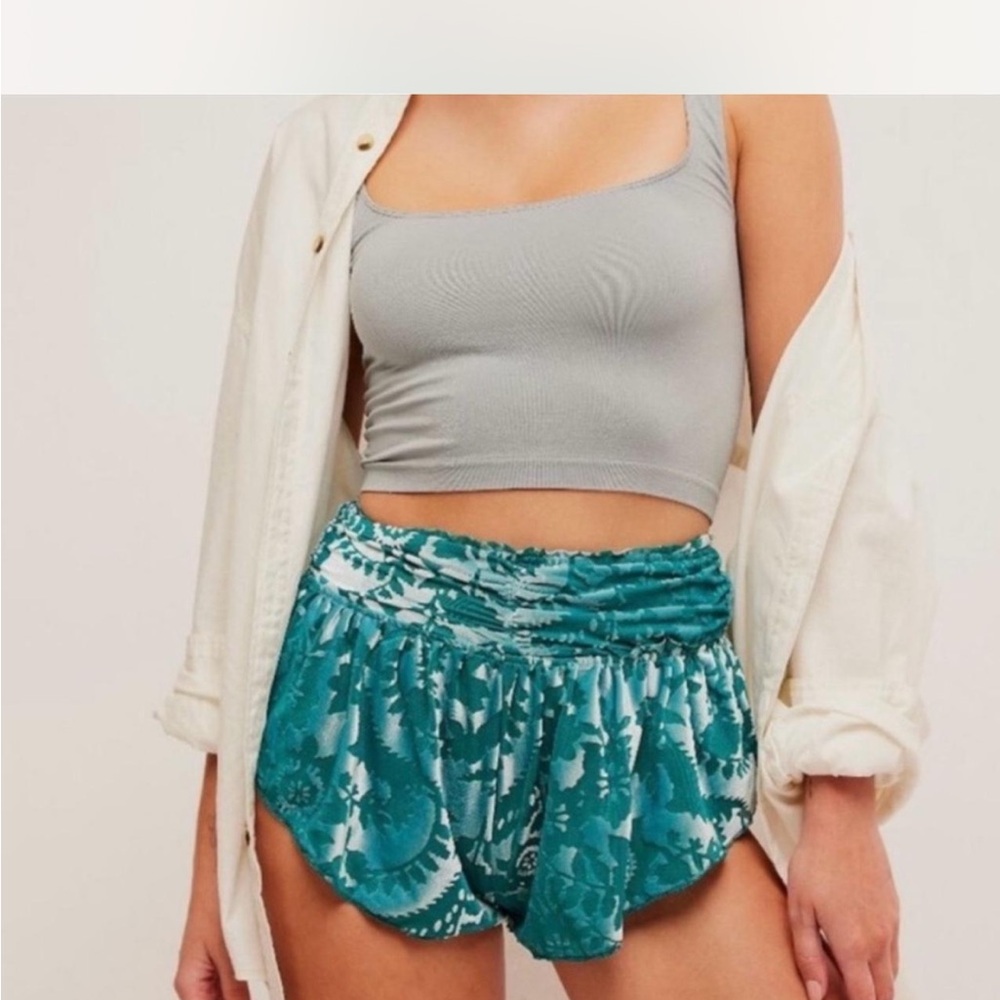 Free People Intimately Shorts in M